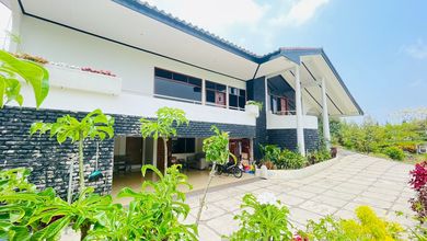 Penawaran Langka, rumah Mewah di Prajurit Kulon, Mojokerto, LB 140m²