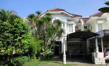 Rumah Elegan di Mulyorejo, Surabaya, 2 KT, LT 180m²