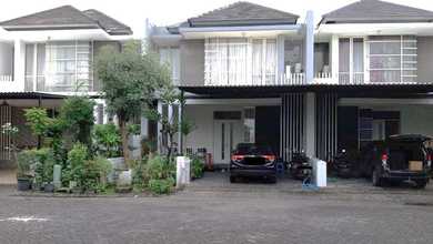 Rumah Dijual di Wiyung, Surabaya, LB 150m², Harga Terbaik!