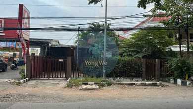 Rumah Mewah di Tenggilis Mejoyo, Surabaya, 3 Kamar Tidur, LT 525m²