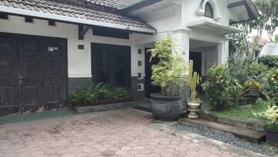 Dijual rumah Eksklusif di Semampir, Surabaya - LT 480m²