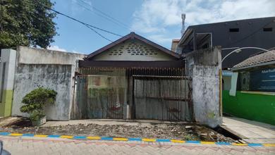 For Sale rumah Eksklusif di Wonocolo, Surabaya - LT 641m²