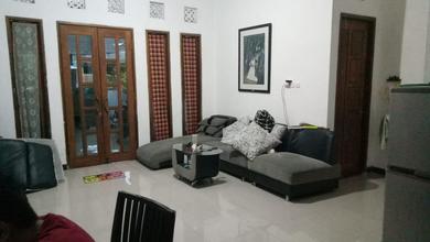 Properti Siap Pakai di Area Rungkut, Surabaya, LT 160m²