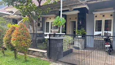 Rumah Dijual di Gununganyar, Surabaya, LB 144m², Harga Terbaik!