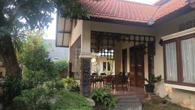 For Sale rumah Eksklusif di Surabaya Kota, Surabaya - LT 690m²