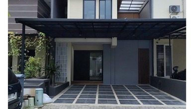 Kesempatan Eksklusif, rumah Mewah di Graha, Surabaya, LB 130m²