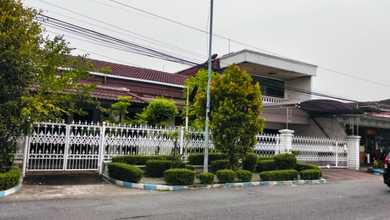 Rumah Mewah di Rungkut, Surabaya, 6 Kamar Tidur, LT 695m²