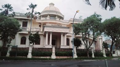 For Sale rumah Eksklusif di Citraland, Surabaya - LT 1117m²