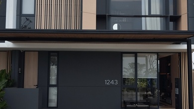 Rumah Dijual di Citraland, Surabaya, LB 140m², Harga Kompetitif!