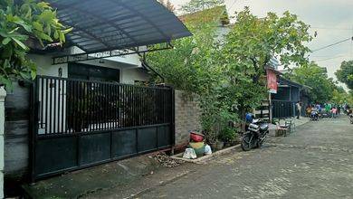 Rumah Mewah Luas 140 m2, area Surabaya Kota, Surabaya