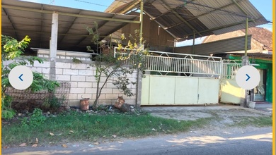 Rumah Nyaman di Area Gresik Kota, Gresik, LT 551m², Harga 195 Juta
