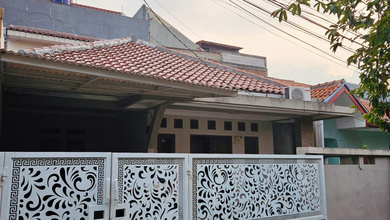 Rumah Siap Pakai di Kawasan Cilandak, Jakarta Selatan, LT 115m²
