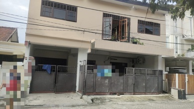 Jual Rumah Strategis di Rungkut, Surabaya - LT 200m²