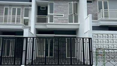 Kesempatan Rumah di Surabaya Kota, Surabaya, LB 125m², Harga 1,6 Miliar