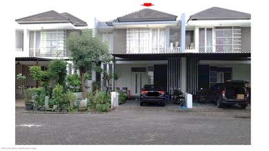 Kesempatan Rumah di Wiyung, Surabaya, LB 120m², Harga 1,41 Miliar