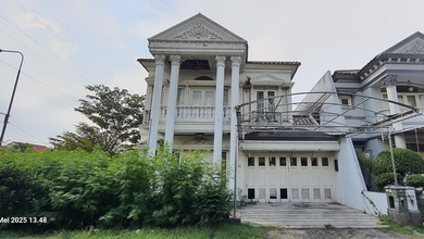 Kesempatan Eksklusif, rumah Mewah di Wiyung, Surabaya, LB 200m²