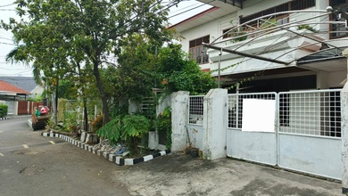 Hunian Favorit di Dukuh Pakis, Surabaya, 3 KT, Harga 2,28 Miliar
