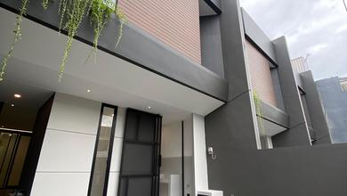 Rumah Siap Pakai di Kawasan Surabaya Kota, Surabaya, LT 123m²