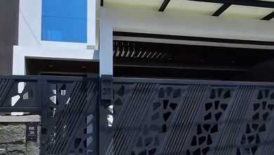 Hunian Mewah di Kawasan Rungkut, Surabaya, LB 300m², Harga 5,2 Miliar