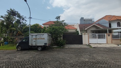 Hunian Elegan di Manyar, Surabaya, 3 Kamar Tidur, LT 665m²