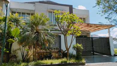 Dijual Rumah Strategis di Citraland, Surabaya - LT 380m²