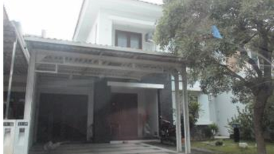 For Sale rumah Eksklusif di Wiyung, Surabaya - LT 240m²
