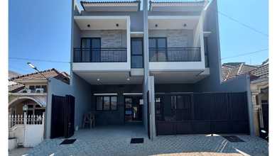 Rumah Dijual di Rungkut, Surabaya, LB 150m², Harga Terbaik!