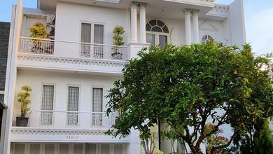 For Sale rumah Eksklusif di Pakuwon Indah, Surabaya - LT 275m²