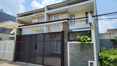 Jual Rumah Nyaman di Wiyung, Surabaya - LT 150m²