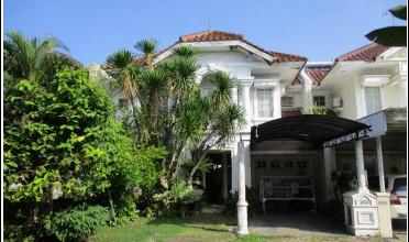 Hunian Favorit di Keputih, Surabaya, 3 KT, Harga 2,11 Miliar