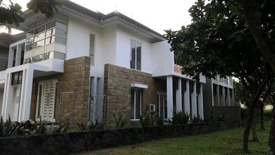 Dijual rumah Eksklusif di Citraland, Surabaya - LT 368m²