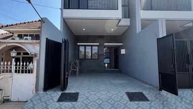 Rumah Favorit di Rungkut, Surabaya, 3 KT, Harga 1,8 Miliar