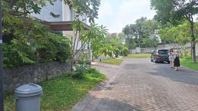 For Sale rumah Premium di Wiyung, Surabaya - LT 180m²