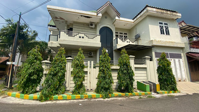 Rumah Dijual di Rungkut, Surabaya, LB 120m², Harga Terbaik!