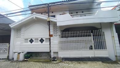 Rumah Favorit di Semolowaru, Surabaya, 4 KT, Harga 1,8 Miliar