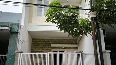 Rumah Siap Pakai di Area Rungkut, Surabaya, LT 100m²