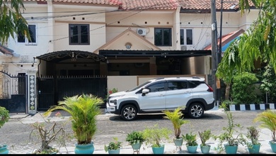 Rumah Dijual di Babatan, Surabaya, LB 250m², Harga Kompetitif!