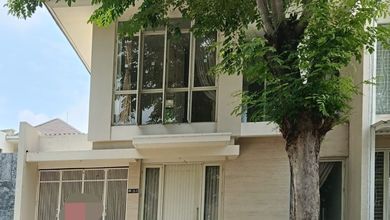 Rumah premium dengan Luas 162 m2 Kawasan Pakuwon Indah, Surabaya
