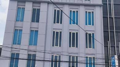 Disewakan Gedung Usaha 4 Lantai di Jalan Dr Sutomo