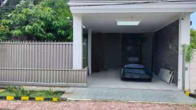 Disewakan Segera Rumah Cantik dengan Lahan Luas 500 m2 di Rungkut