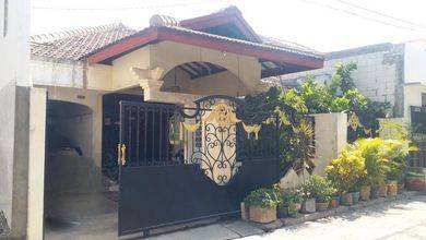 Jual Rumah Eksklusif Luas 200 m2 di Tambaksari, Surabaya