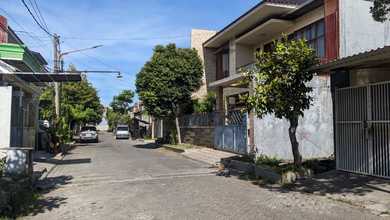 Rumah Dijual di Wonocolo, Surabaya, LB 314m², Harga Terbaik!