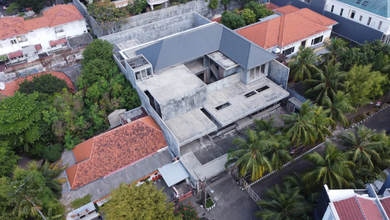 For Sale rumah Premium di Tegalsari, Surabaya - LT 1495m²