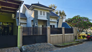 Jual Segera Rumah Mewah di Taman, Sidoarjo, Luas 153 m2