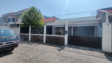Kesempatan Rumah di Tambaksari, Surabaya, LB 360m², Harga 2,2 Miliar