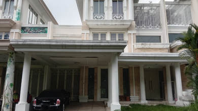 Kesempatan Langka, rumah Mewah di Lakarsantri, Surabaya, LB 528m²