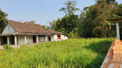 Tanah Prospektif di Area Wates, Kediri, LT 1945m²