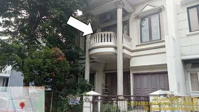 Rumah Elite di Kawasan Pakuwon City, Surabaya, LB 200m², Harga 3,35 Miliar