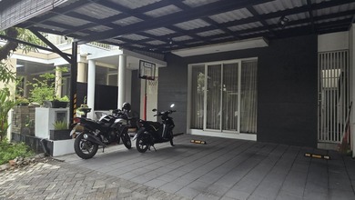 Hunian Mewah di Wiyung, Surabaya, 3 Kamar Tidur, LT 204m²