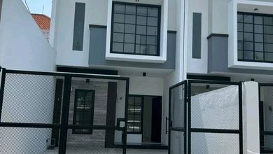 Promo Rumah di Rungkut, Surabaya, LB 70m², Harga 1,6 Miliar